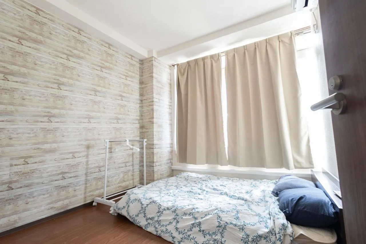 Tokyo East Shinjuku Triplex: 3-Bedroom with Shared Shower Japan